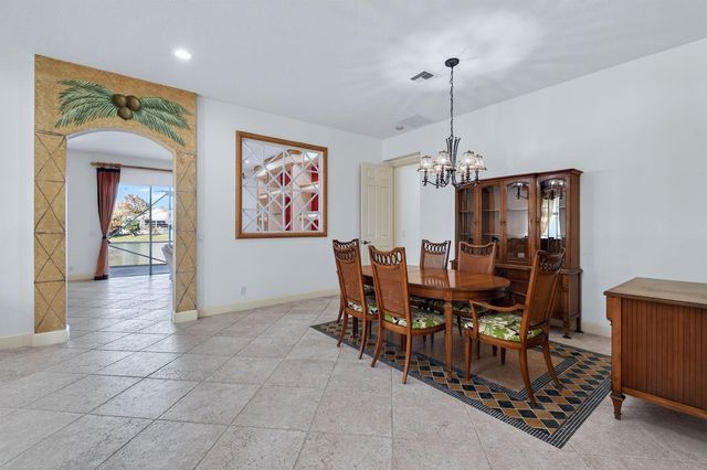 120 NW Willow Grove Avenue, Port St. Lucie, FL 34986