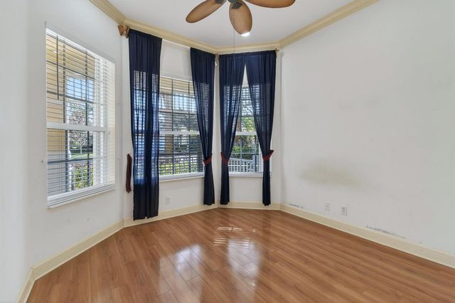 120 NW Willow Grove Avenue, Port St. Lucie, FL 34986