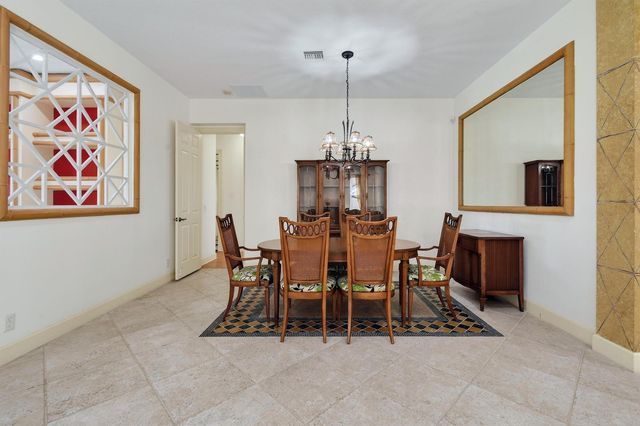 120 NW Willow Grove Avenue, Port St. Lucie, FL 34986