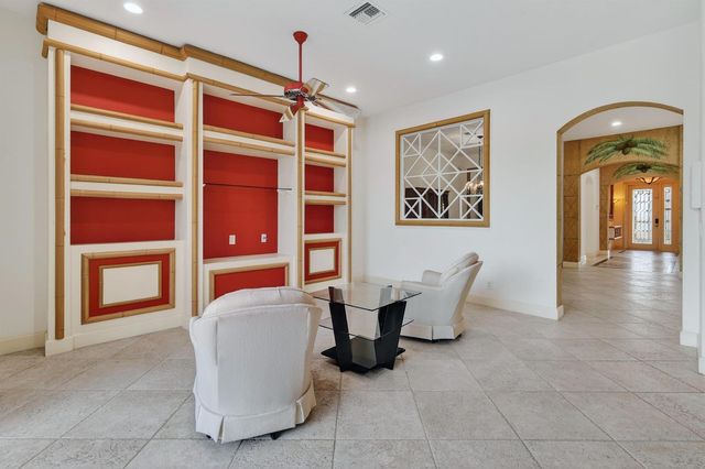 120 NW Willow Grove Avenue, Port St. Lucie, FL 34986