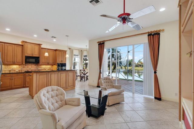 120 NW Willow Grove Avenue, Port St. Lucie, FL 34986