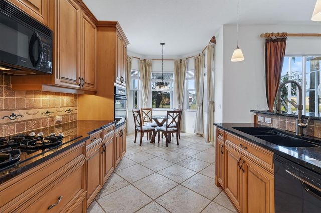 120 NW Willow Grove Avenue, Port St. Lucie, FL 34986