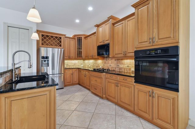 120 NW Willow Grove Avenue, Port St. Lucie, FL 34986