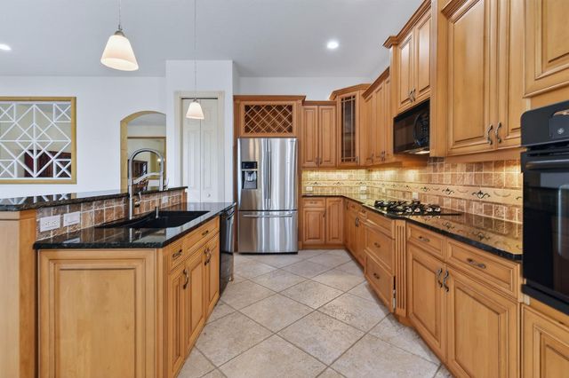 120 NW Willow Grove Avenue, Port St. Lucie, FL 34986