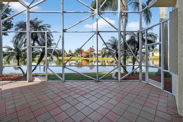 120 NW Willow Grove Avenue, Port St. Lucie, FL 34986