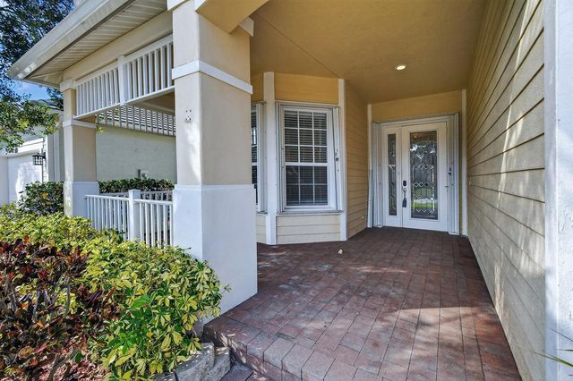 120 NW Willow Grove Avenue, Port St. Lucie, FL 34986