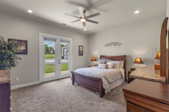 10078 Farmington Road, Van Alstyne, TX 75495