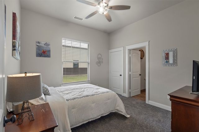 10078 Farmington Road, Van Alstyne, TX 75495