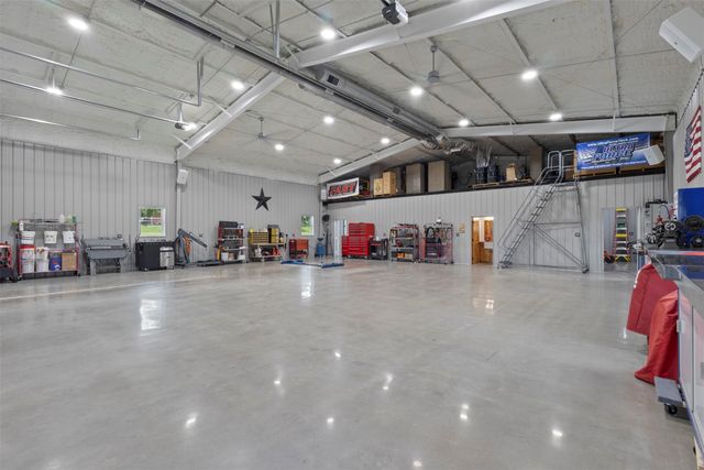 10078 Farmington Road, Van Alstyne, TX 75495