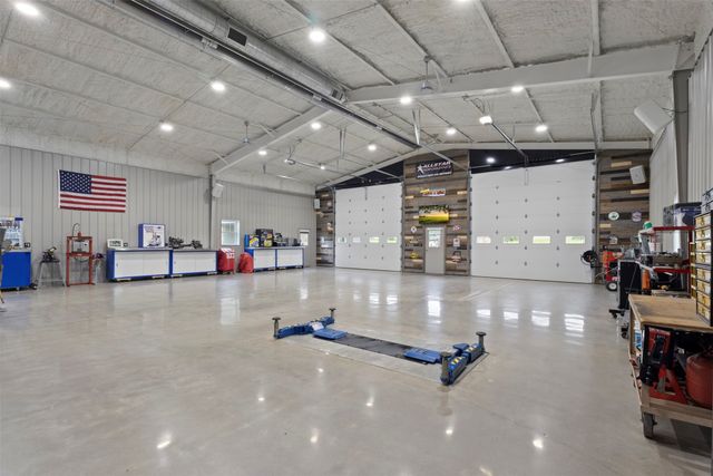 10078 Farmington Road, Van Alstyne, TX 75495