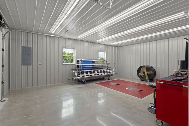 10078 Farmington Road, Van Alstyne, TX 75495