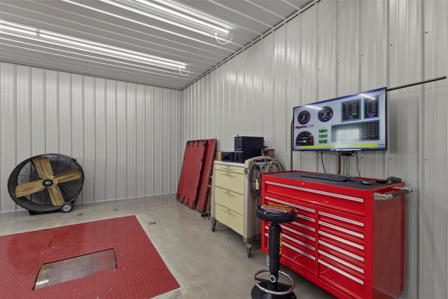 10078 Farmington Road, Van Alstyne, TX 75495