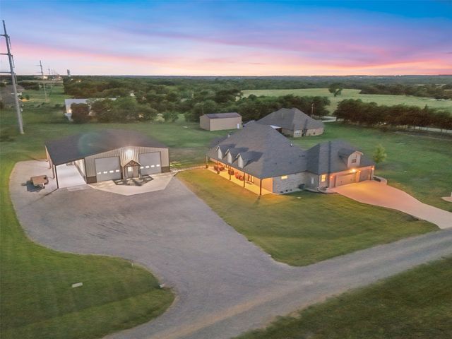 10078 Farmington Road, Van Alstyne, TX 75495