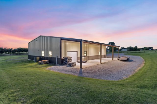 10078 Farmington Road, Van Alstyne, TX 75495