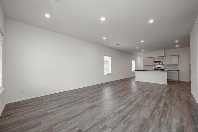 5619 Vintage Oakmont Drive, Spring, TX 77373