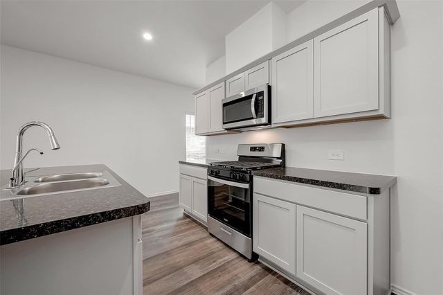 5619 Vintage Oakmont Drive, Spring, TX 77373