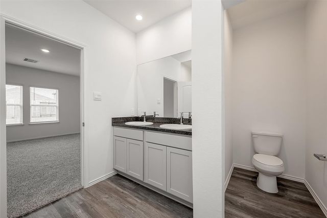5619 Vintage Oakmont Drive, Spring, TX 77373