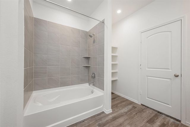 5619 Vintage Oakmont Drive, Spring, TX 77373
