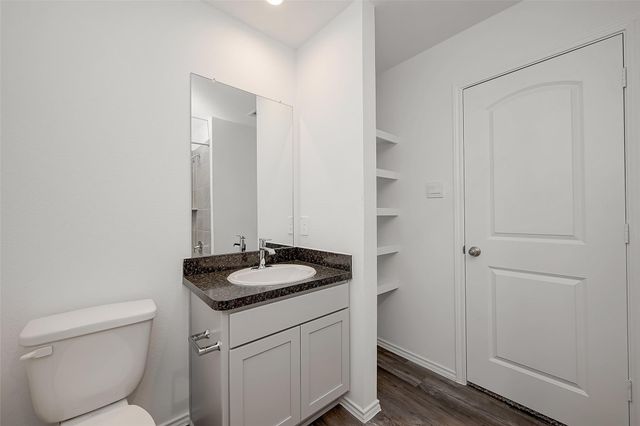 5619 Vintage Oakmont Drive, Spring, TX 77373