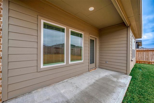 5619 Vintage Oakmont Drive, Spring, TX 77373