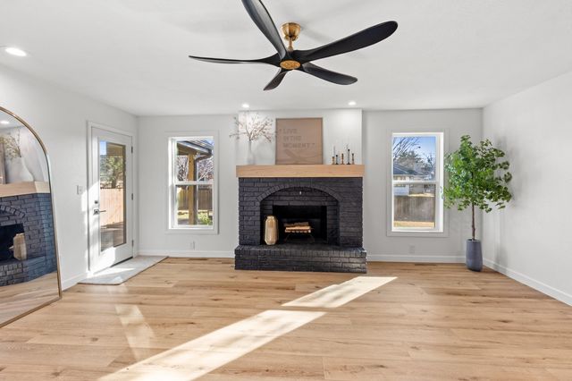 2340 S Nolting Avenue, Springfield, MO 65807