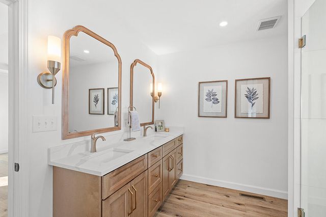 2340 S Nolting Avenue, Springfield, MO 65807