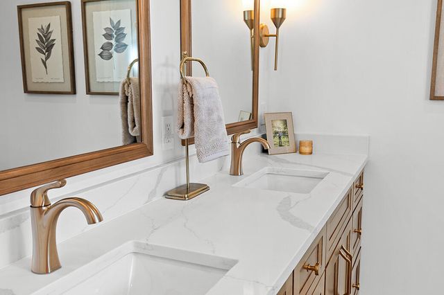 2340 S Nolting Avenue, Springfield, MO 65807