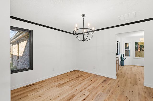 2340 S Nolting Avenue, Springfield, MO 65807