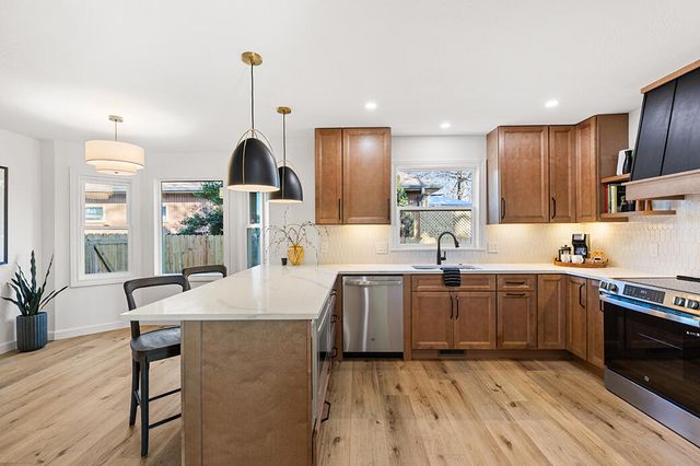 2340 S Nolting Avenue, Springfield, MO 65807