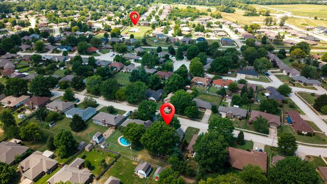 2340 S Nolting Avenue, Springfield, MO 65807