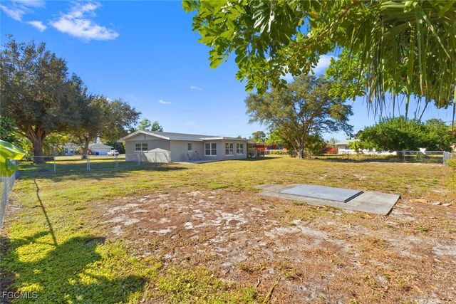 2307 Woodland BLVD, Fort Myers, FL 33907