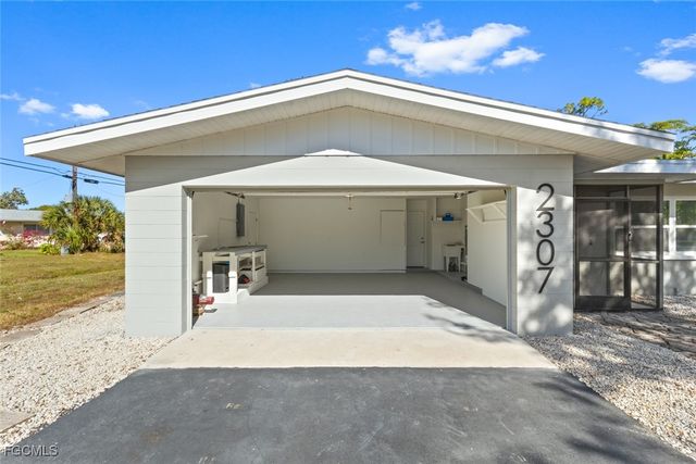 2307 Woodland BLVD, Fort Myers, FL 33907