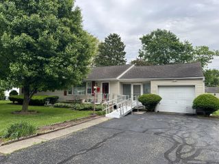 28 S 28th Street, Newark, OH 43055