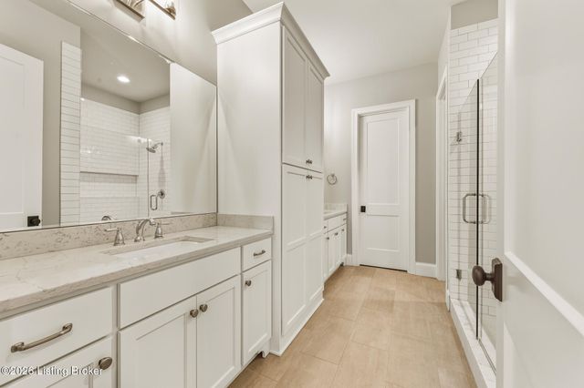 6425 Paintbrush Ln, Prospect, KY 40059