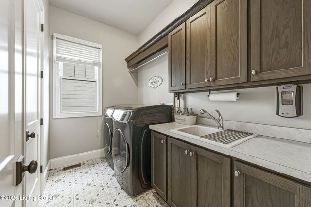 6425 Paintbrush Ln, Prospect, KY 40059