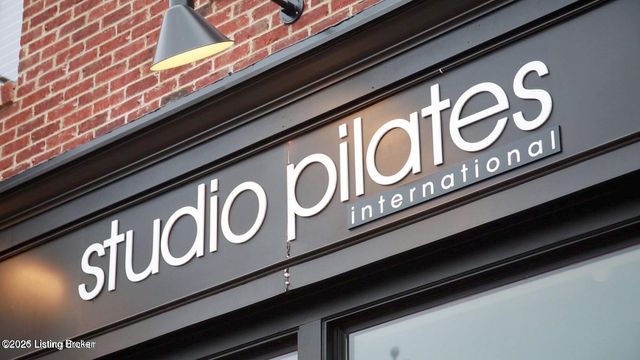 6425 Paintbrush Ln, Prospect, KY 40059