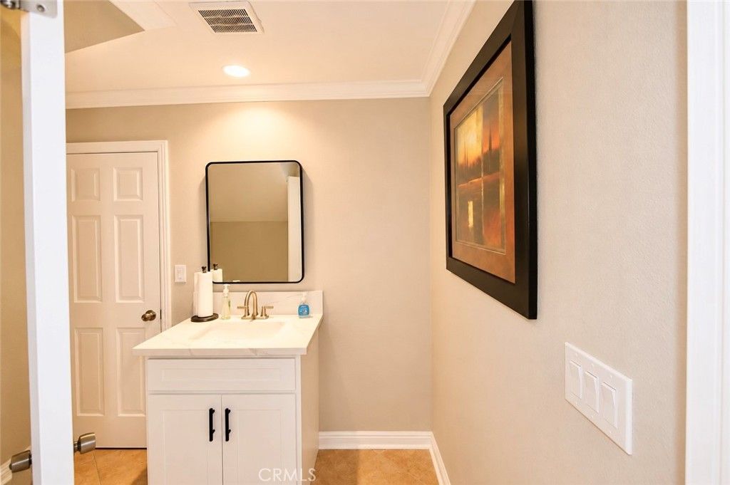 Image 16 of property listing at 14522 Emerywood Road, Tustin, CA 92780