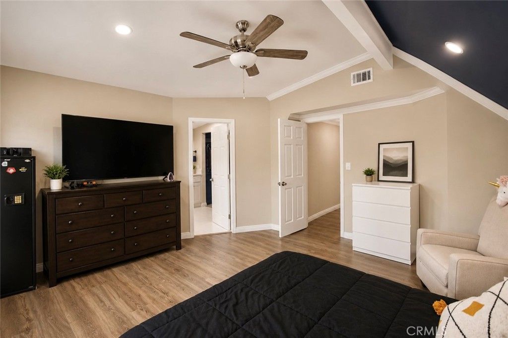 Image 20 of property listing at 14522 Emerywood Road, Tustin, CA 92780