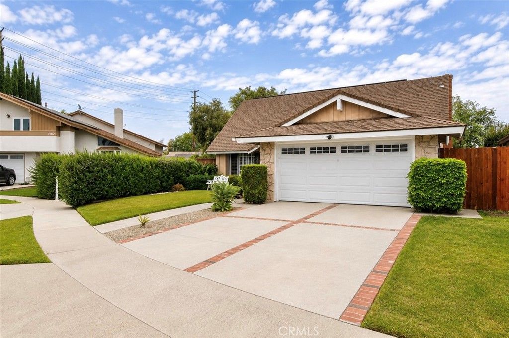 Image 21 of property listing at 14522 Emerywood Road, Tustin, CA 92780