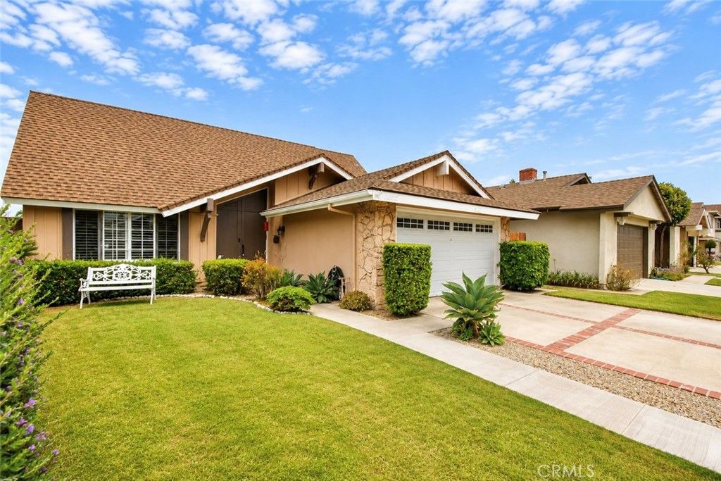 Image 22 of property listing at 14522 Emerywood Road, Tustin, CA 92780