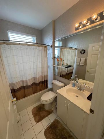 7941 Laina Lane 2, Boynton Beach, FL 33437