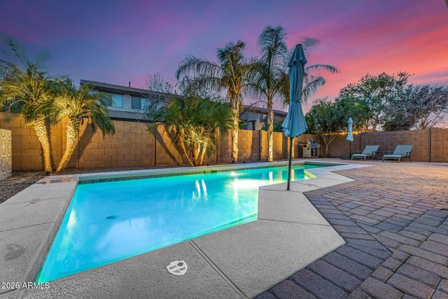 2733 E RAKESTRAW Lane, Gilbert, AZ 85298