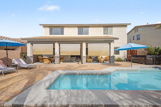 2733 E RAKESTRAW Lane, Gilbert, AZ 85298