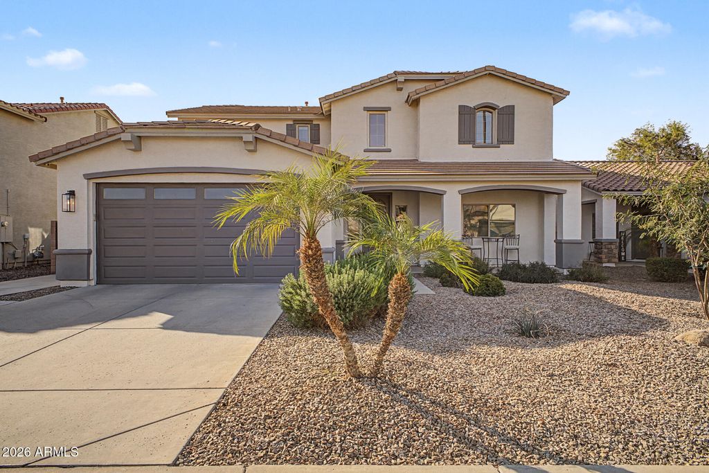 2733 E RAKESTRAW Lane, Gilbert, AZ 85298 — photo 4