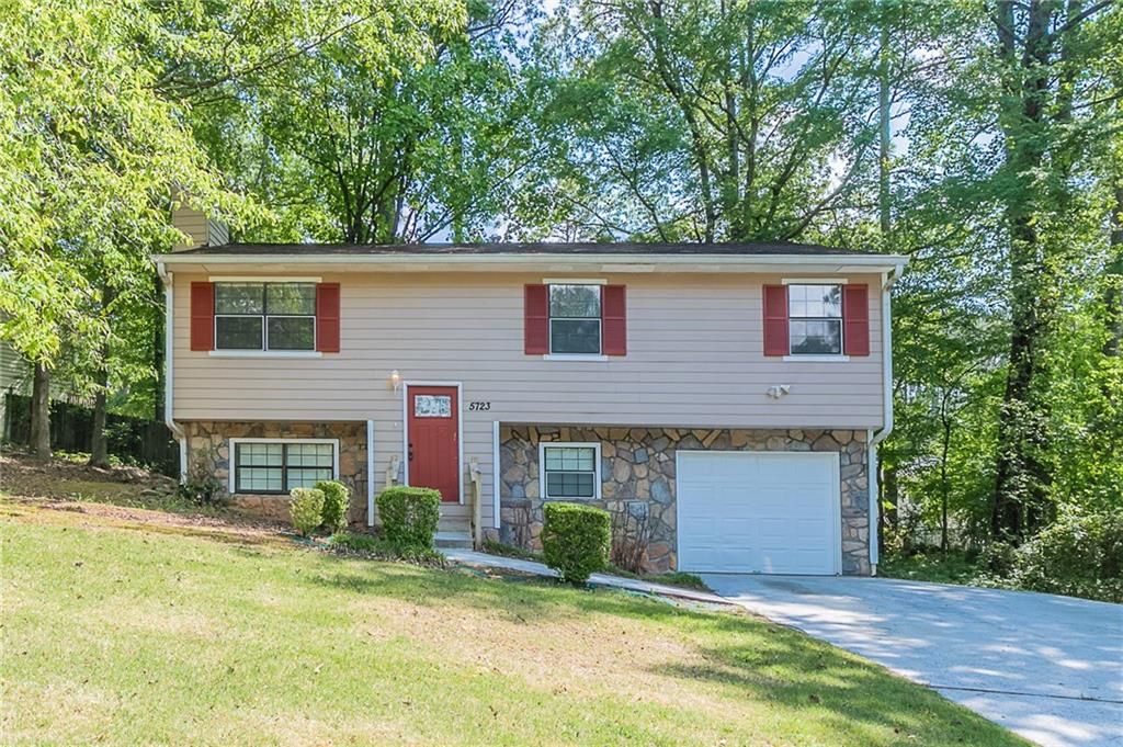 5723 Fieldstone Drive, Lithonia, GA 30038