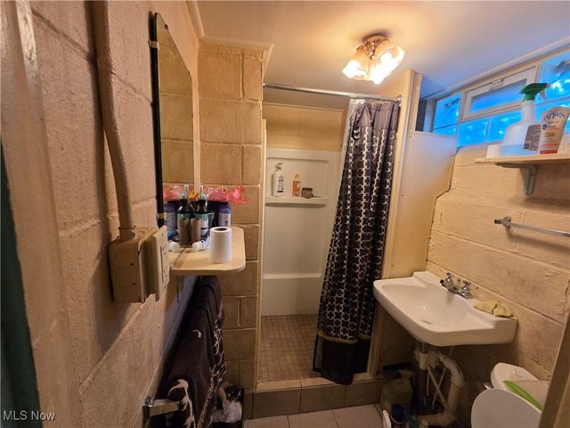 11019 Avon Avenue, Cleveland, OH 44105