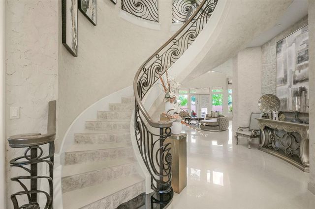 5703 Lakeshore Vista Drive, Richmond, TX 77469