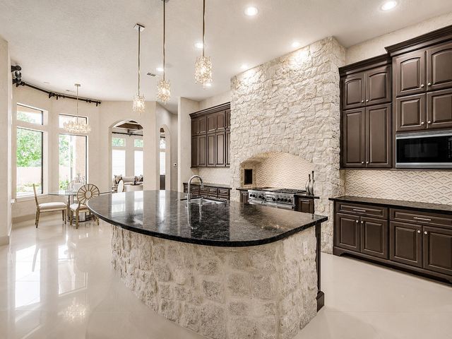 5703 Lakeshore Vista Drive, Richmond, TX 77469