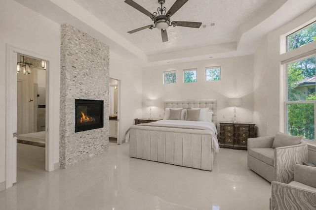 5703 Lakeshore Vista Drive, Richmond, TX 77469