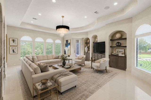 5703 Lakeshore Vista Drive, Richmond, TX 77469
